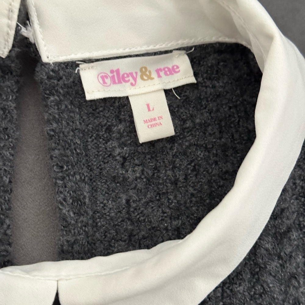 Riley & Rae Charcoal Knit Vest with Ivory Collar, Size Large, New - Picture 12 of 14